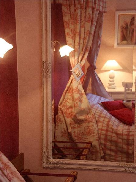 MIROIR CHAMBRE ROSE