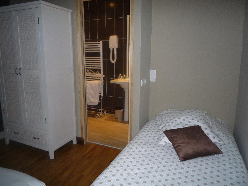 CHAMBRE  CHOCOLAT  TRIPLE
