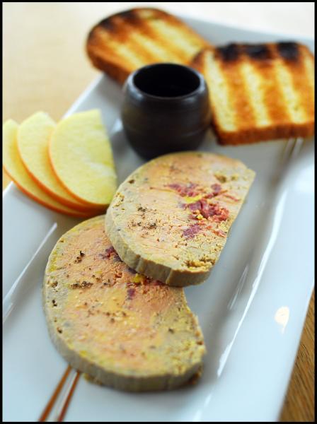 Foie gras maison au magret de canard fum�