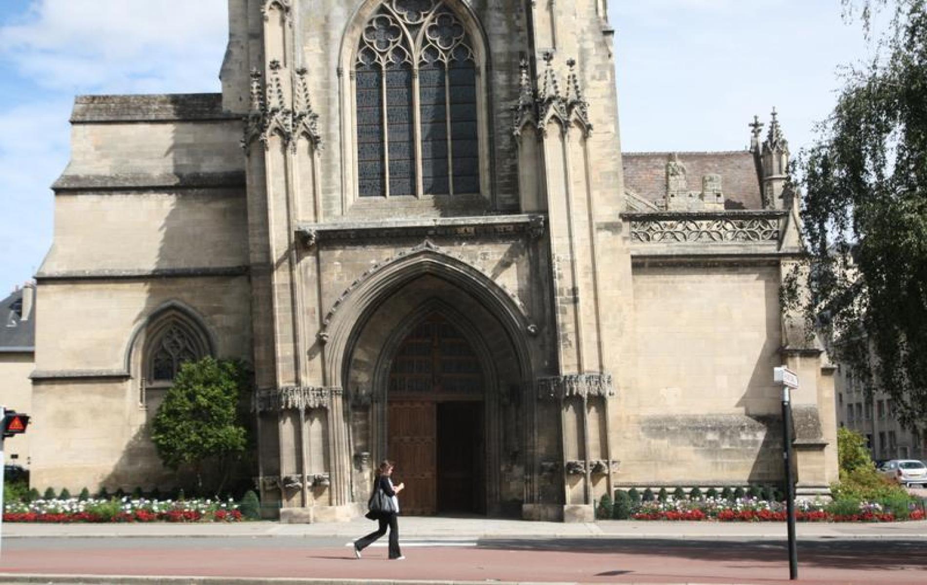 SAINT JEAN CHURCH > Tarifs et offres hôtel à Caen