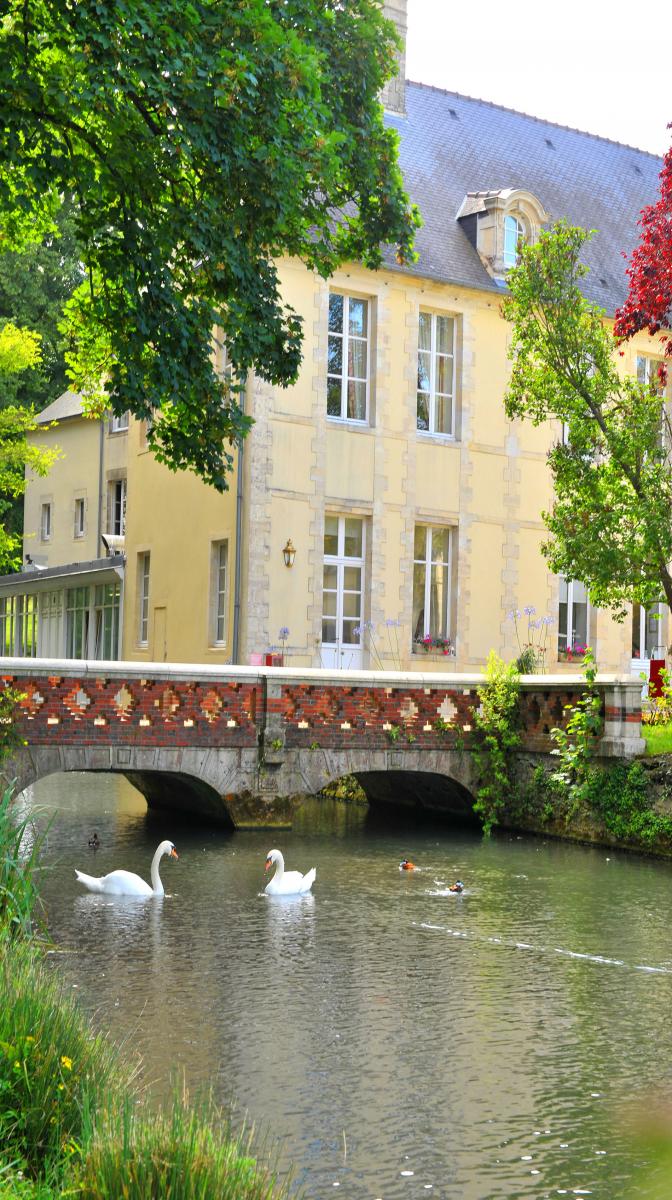 ∞ Bayeux 4 star Hotel in Normandy, Chateau de Bellefontaine