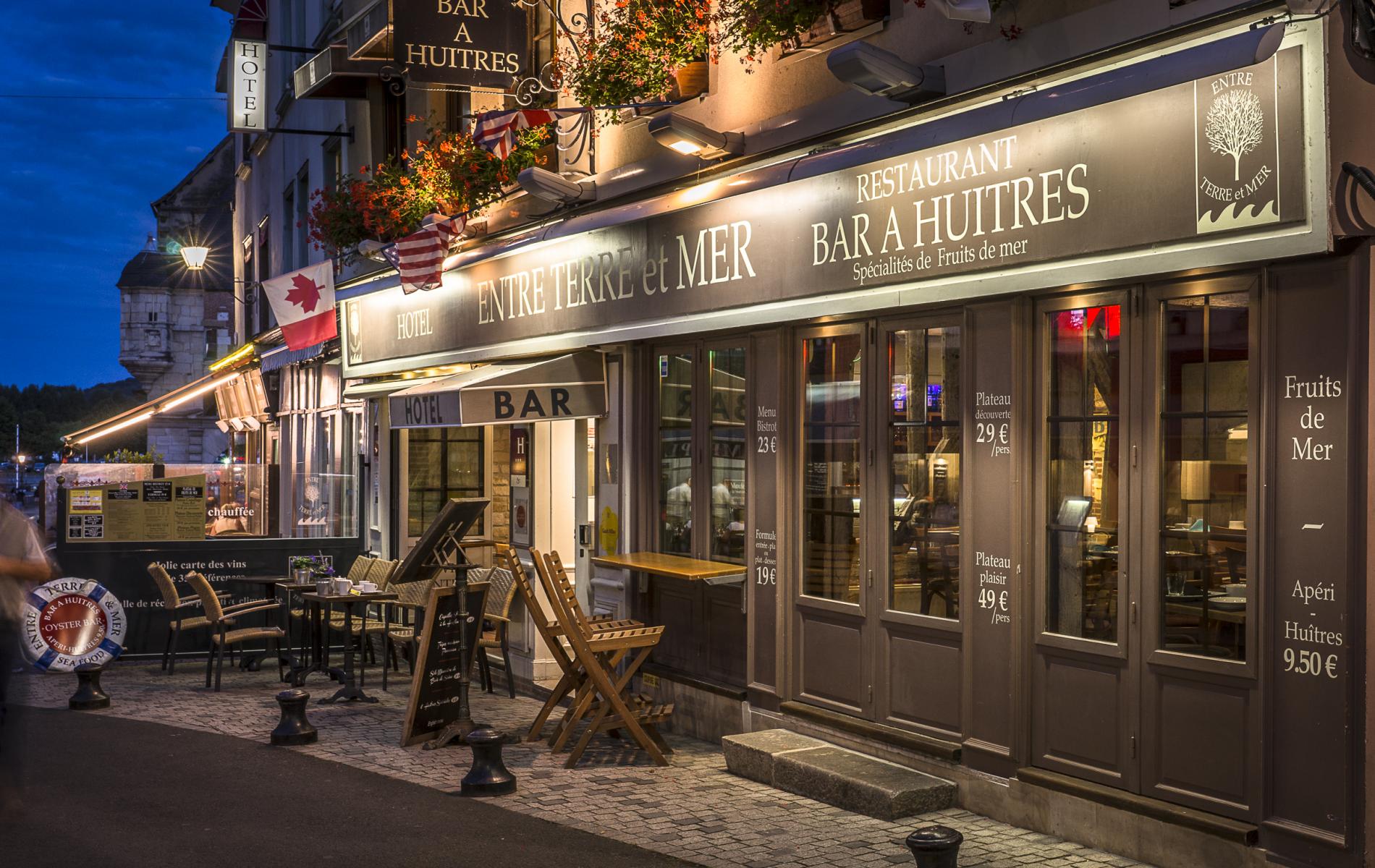 Oyster Bar in Honfleur