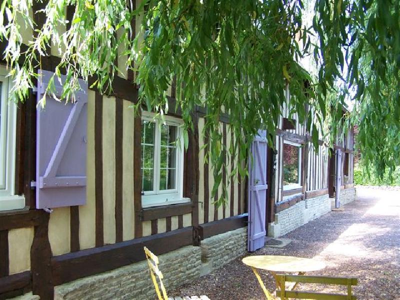 Maison en colombages de 180m� environ - Pressoir authentique en colombages � 30min de Deauville avec commerce et gare � 5km