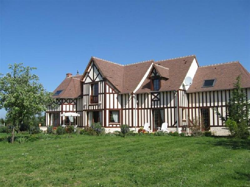 Maison d'architecte  avec habillage colombage - Proche de DEAUVILLE - TROUVILLE