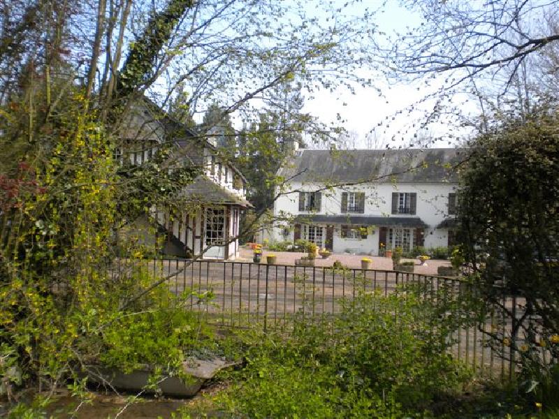 Ancien Moulin  pouvant servir d'habitation ou peut �tre utilis� � but commercial - CABOURG