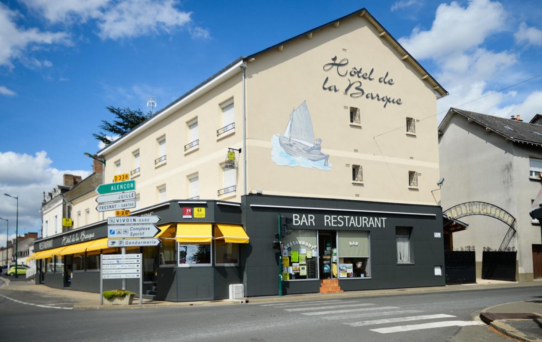 ∞ Hôtel le Mans Logis hôtel de la Barque au Mans