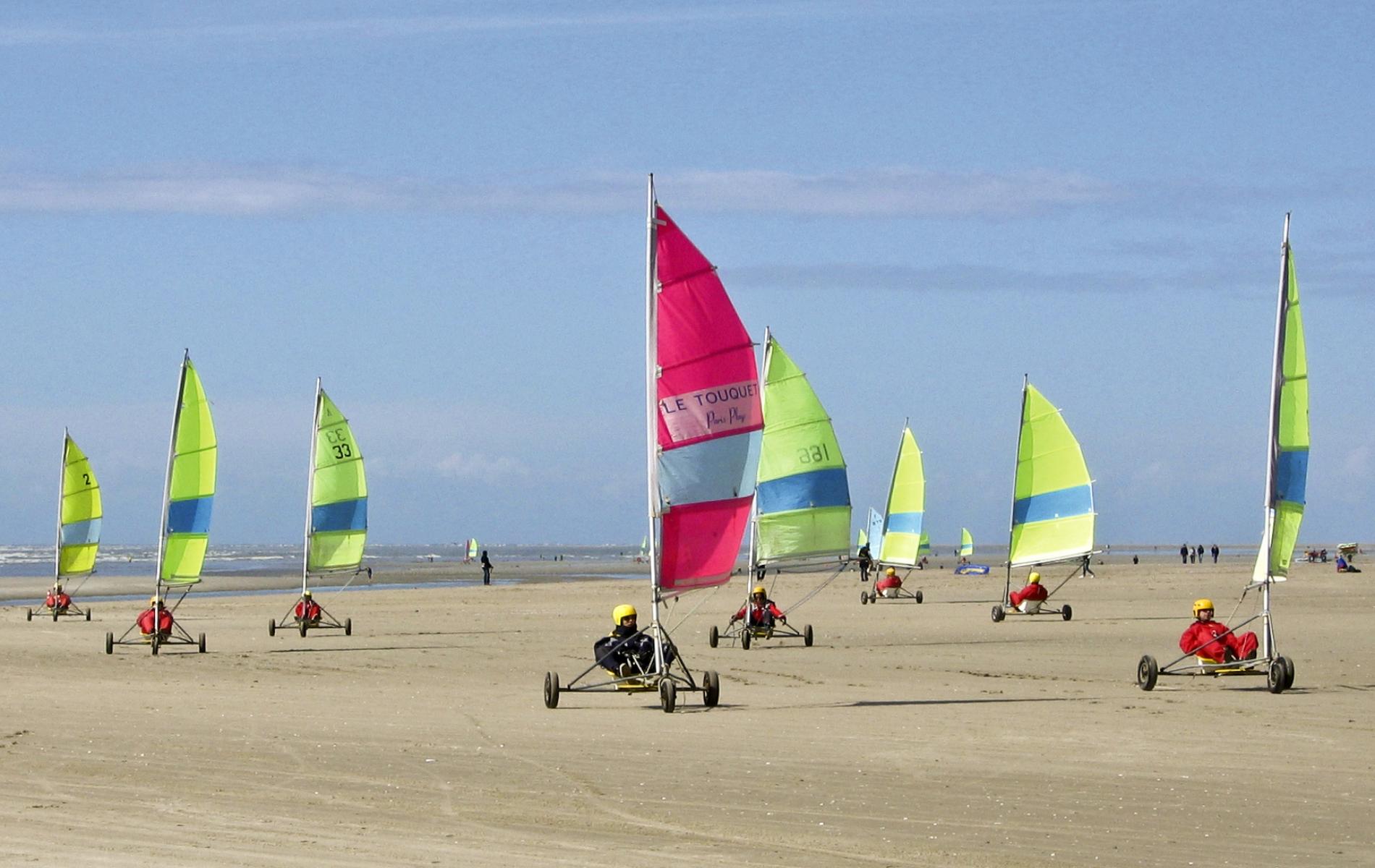 Activités autour de l'hôtel Le Bristol Le Touquet ParisPlage Char à voile au Touquet