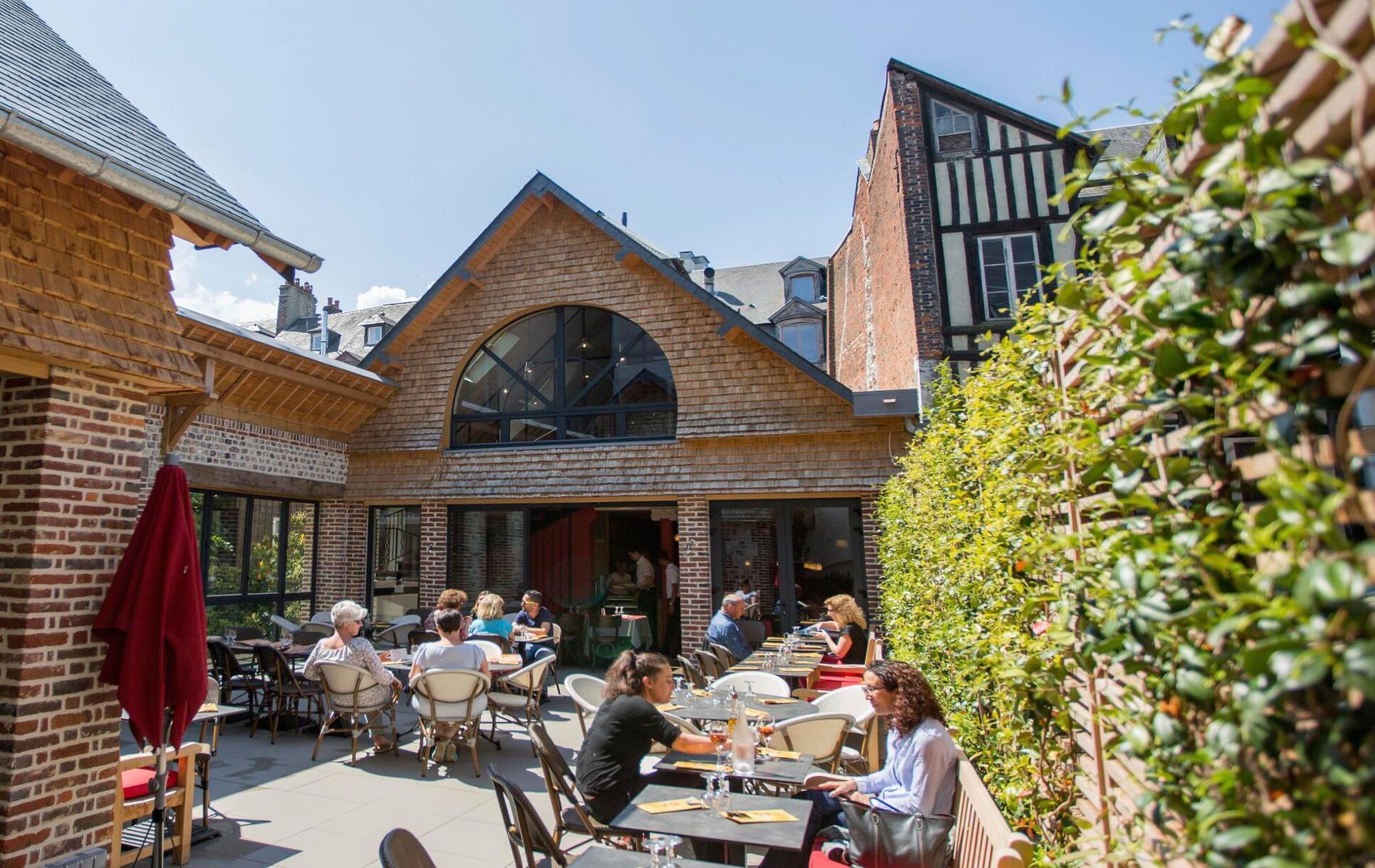 Creperie Les Pieds Dans L Herbe Honfleur