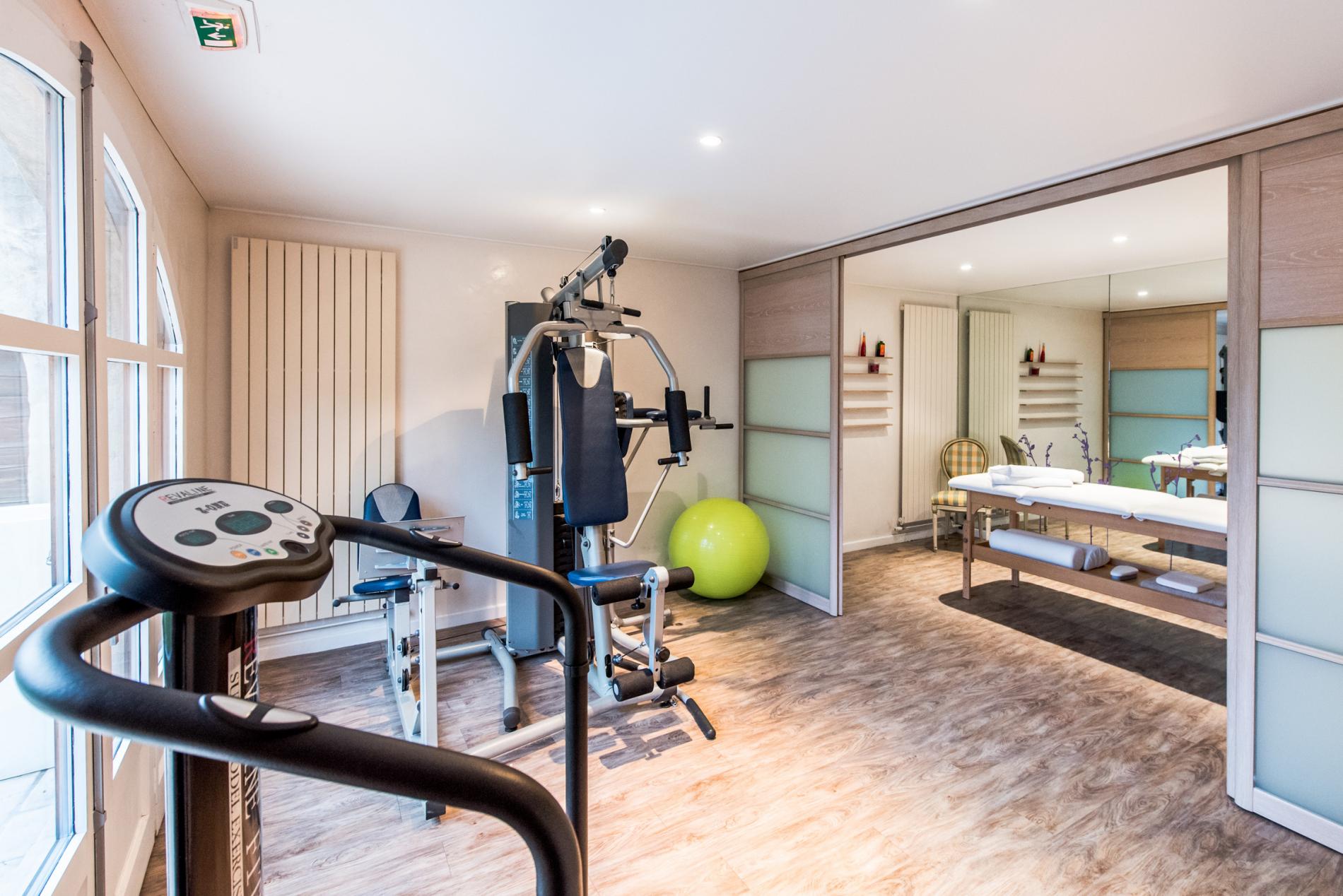Salle de Fitness et Salon de Massage & Soins de Bien-être