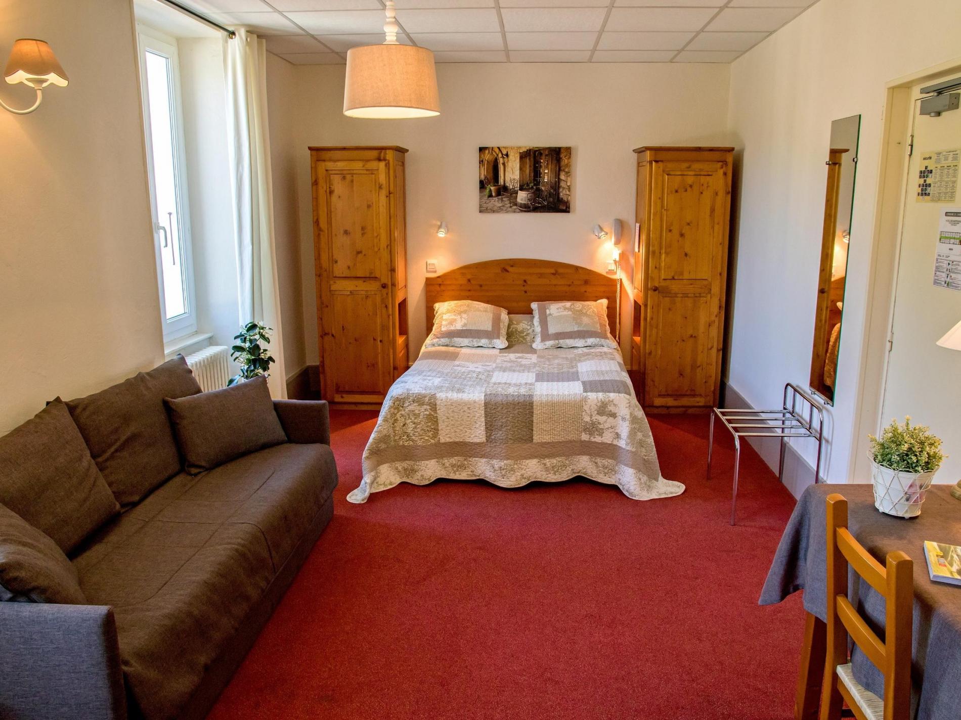 Logis Hôtel les Marronniers en Ardèche