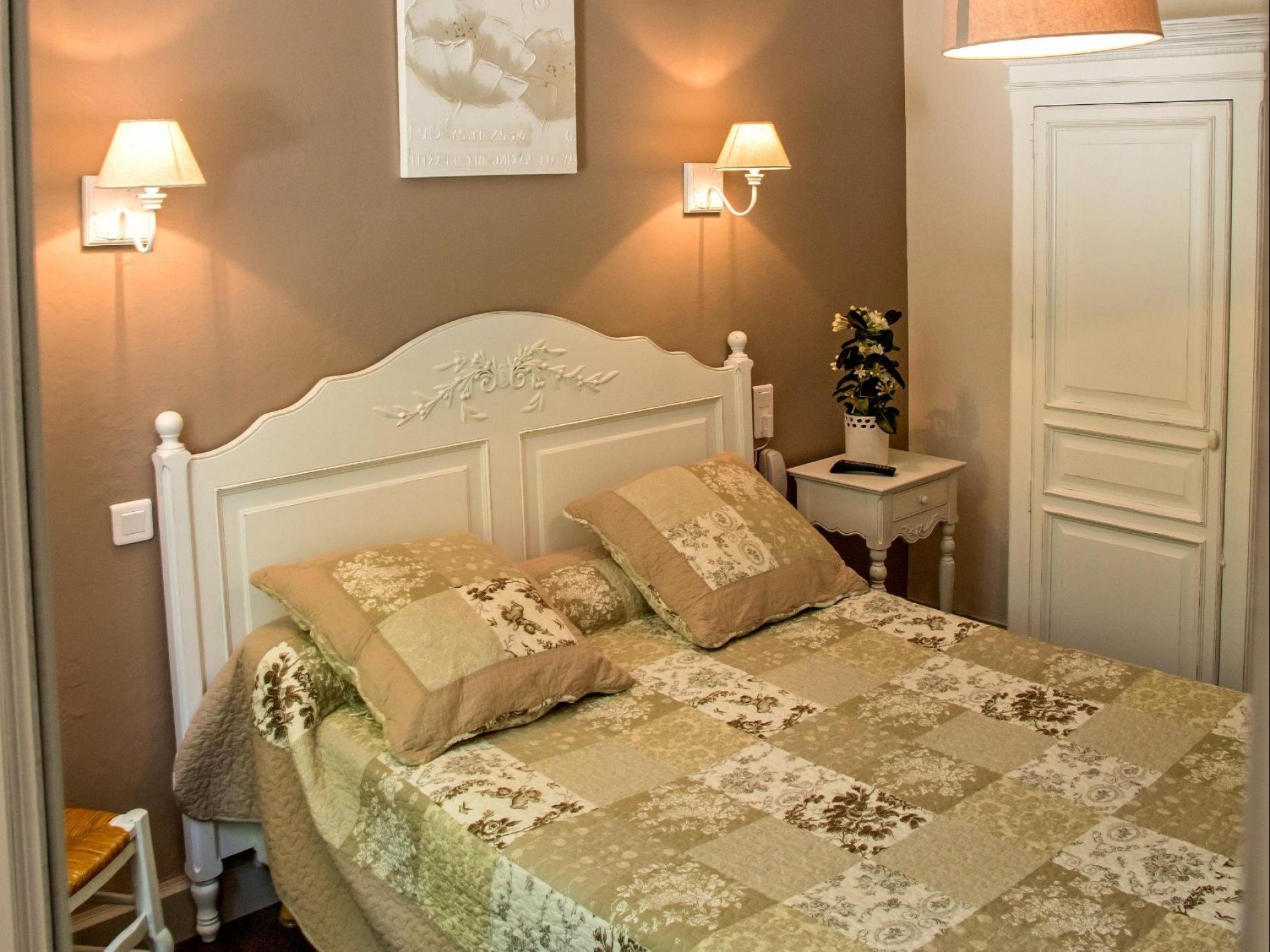 Logis Hôtel les Marronniers en Ardèche