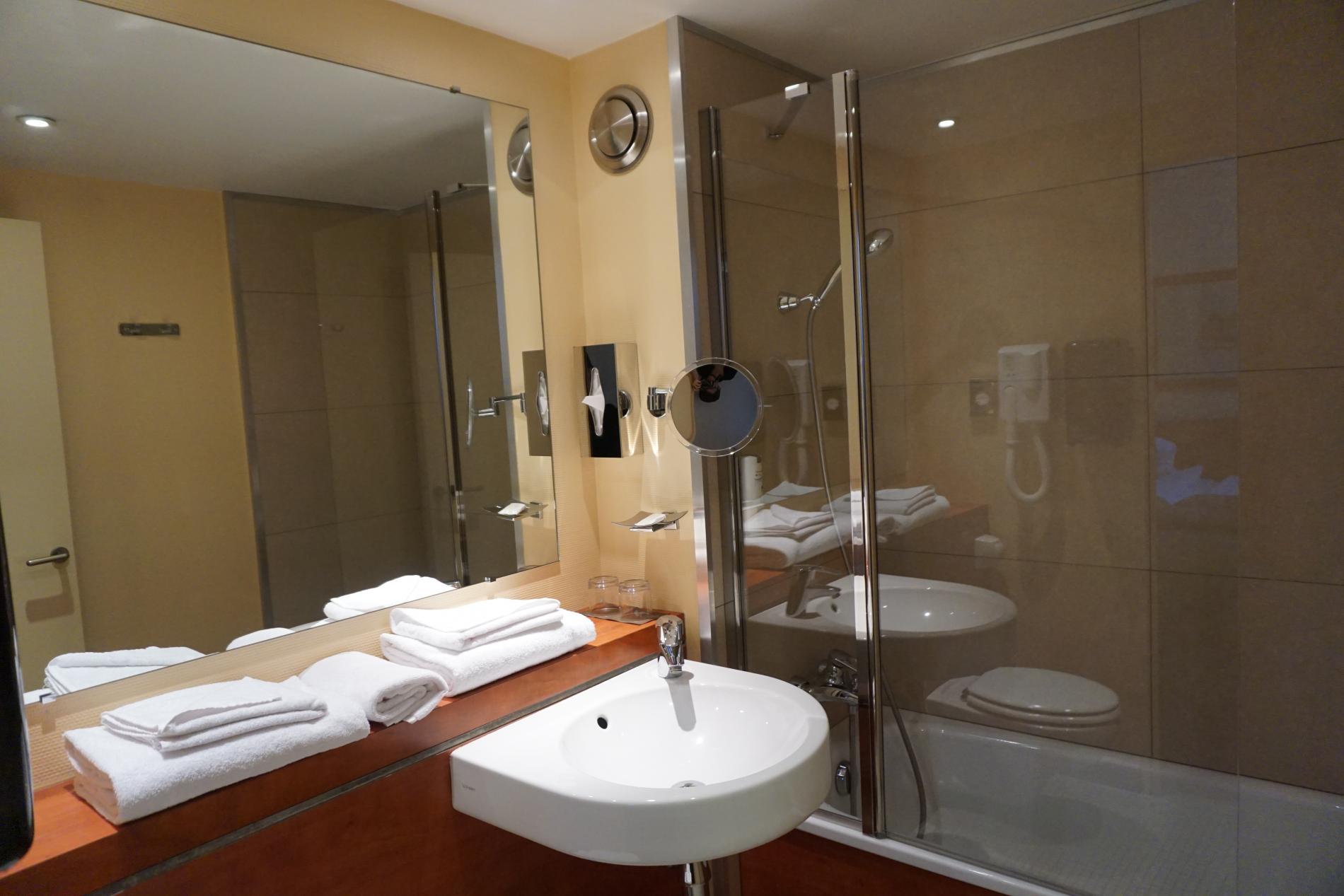 Our Family adjoining rooms > Tarifs et offres hôtel à Caen