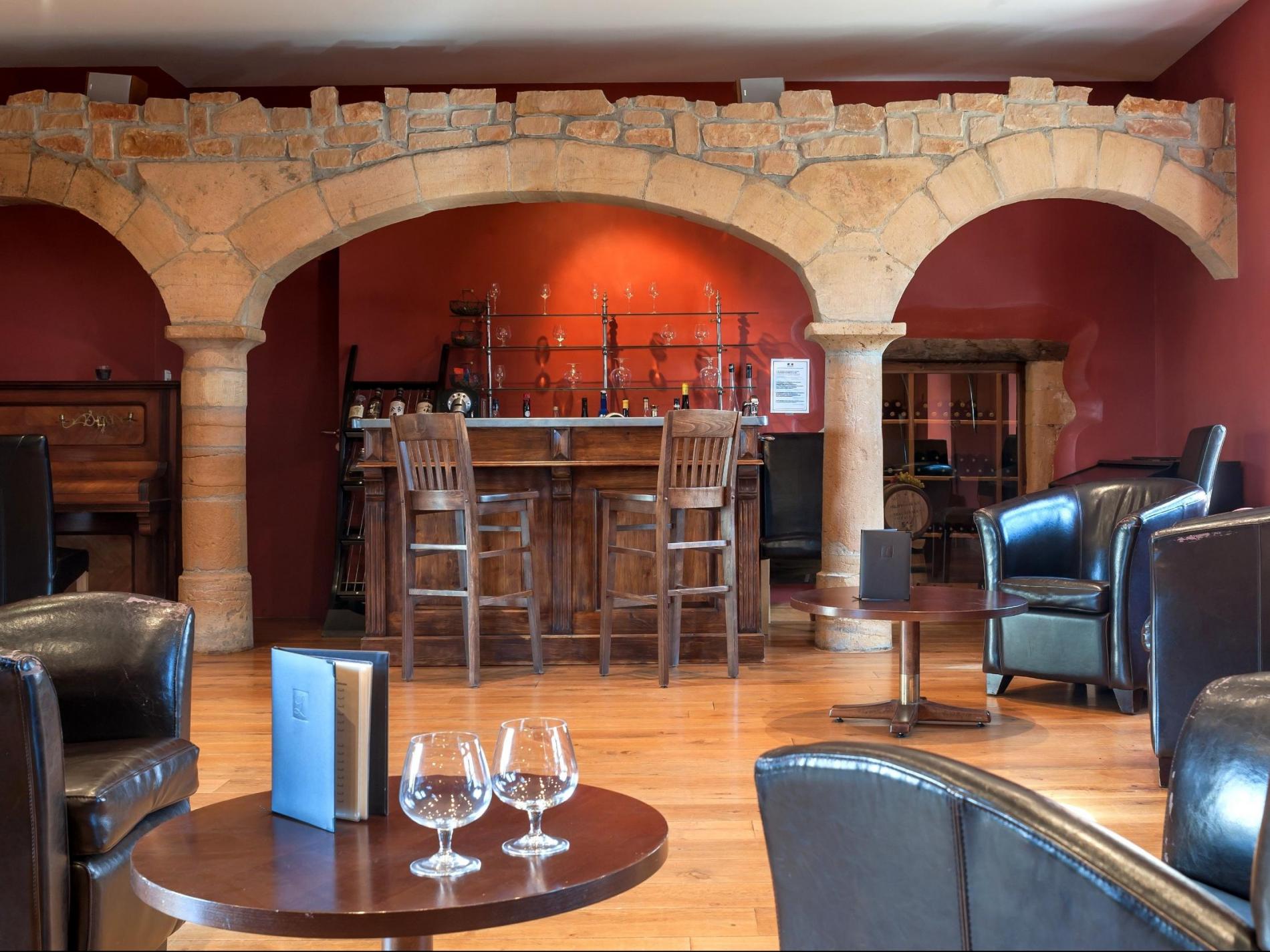     Logis Hotel charme Villefranche sur saone Ferme Poulet
