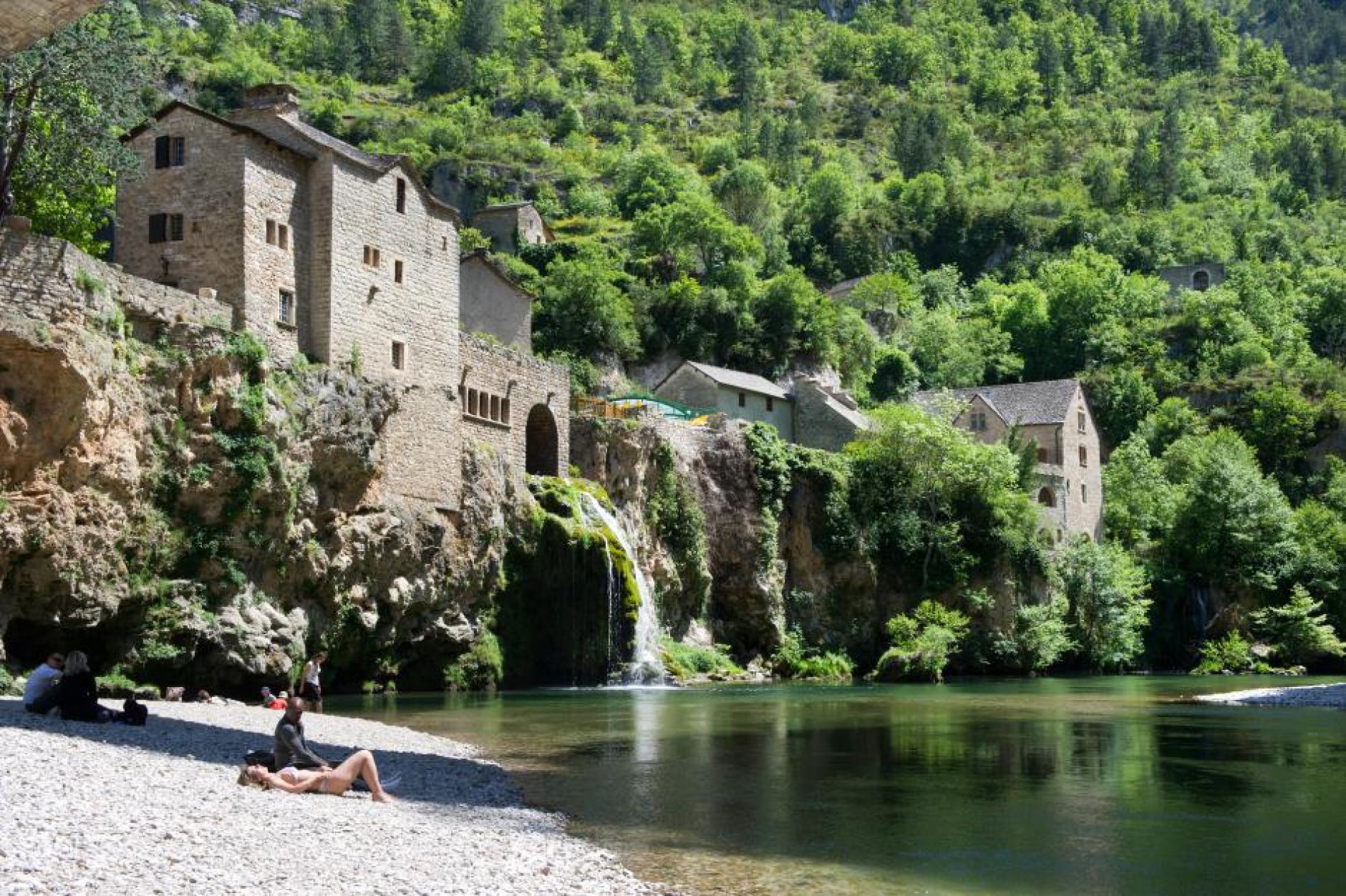 LA PLAGE DU VILLADE DE SAINT CHELY DU TARN ACCES A PIED