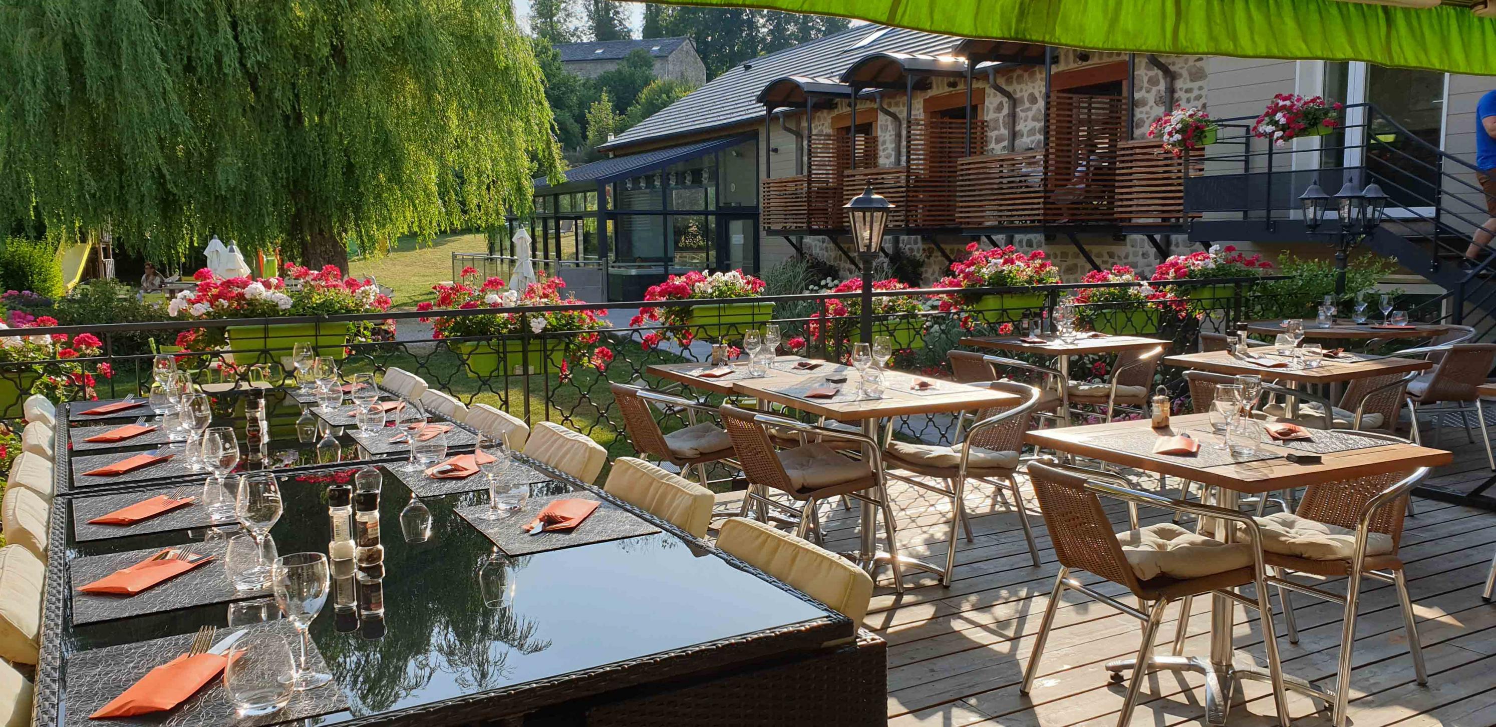 Restaurant With Terrace In Tence De La Poste