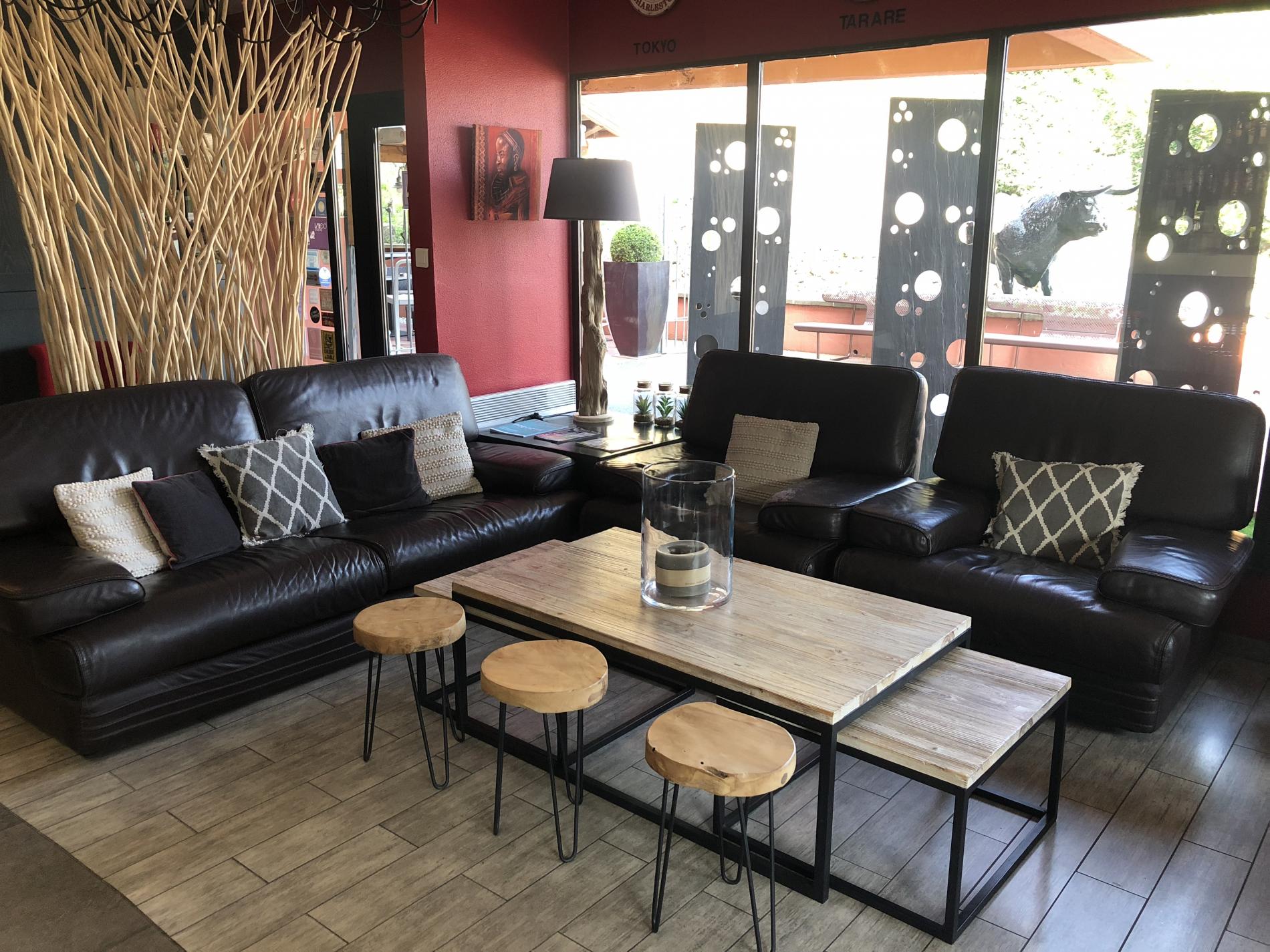 Notre salon bar ouvert de 7h à 22h