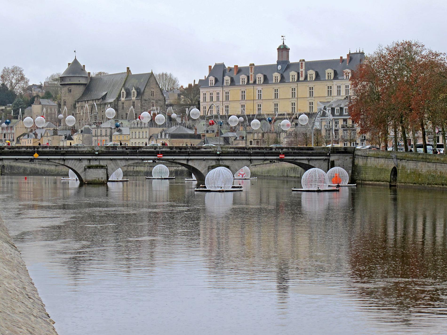 A proximité des principales villes de Mayenne