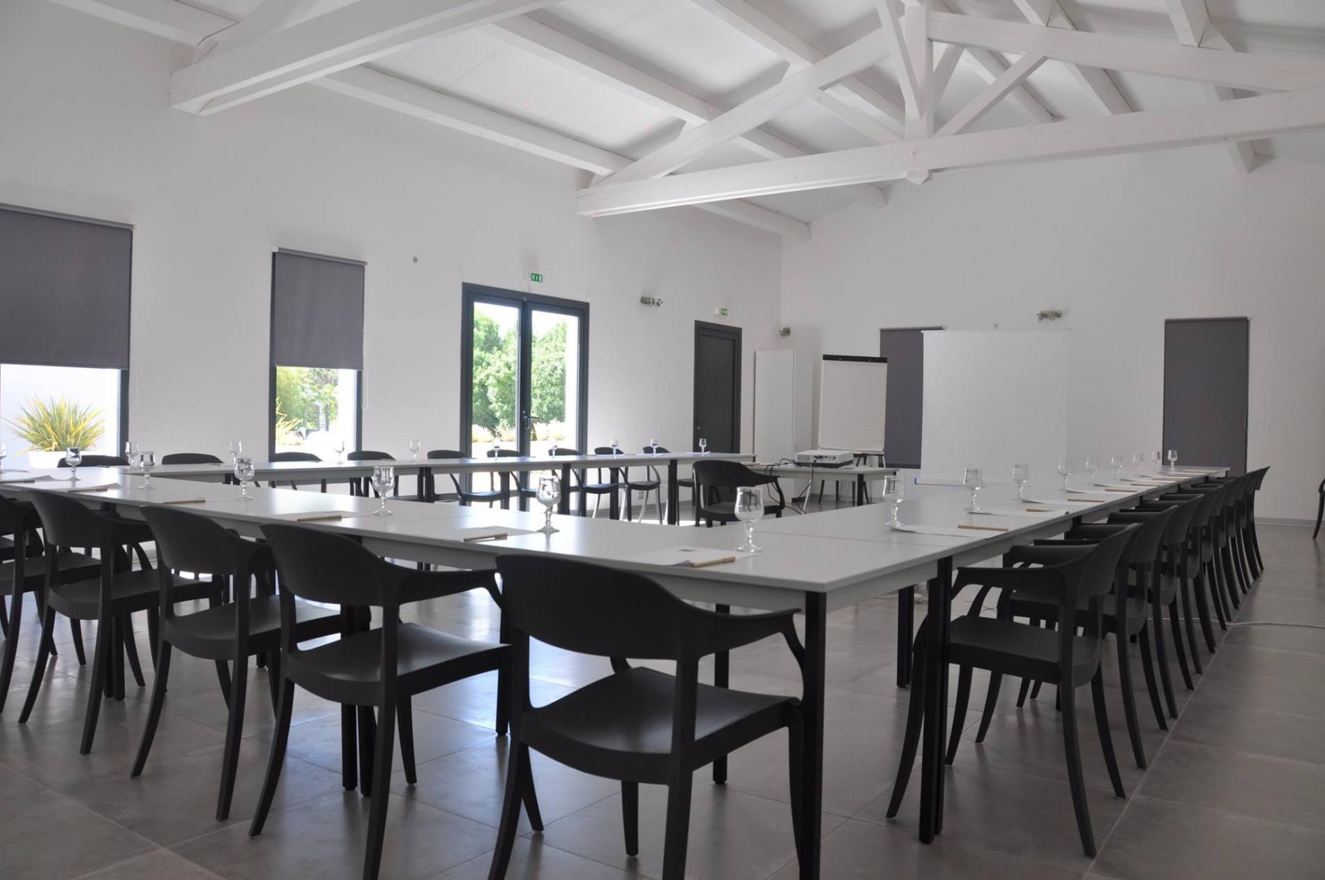 Salle de séminaire, réception à Barjac - Provence