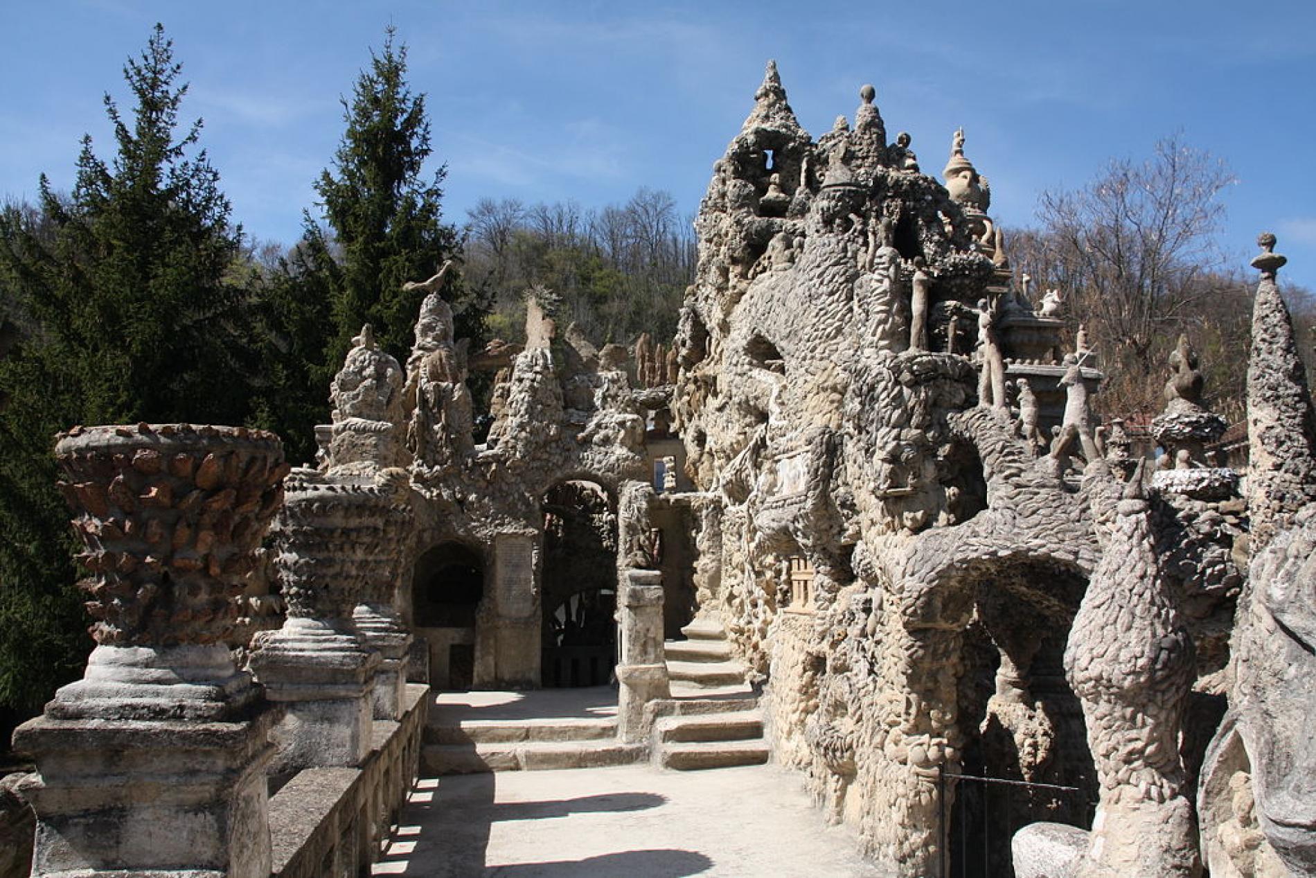 Postman Cheval’s Ideal palace