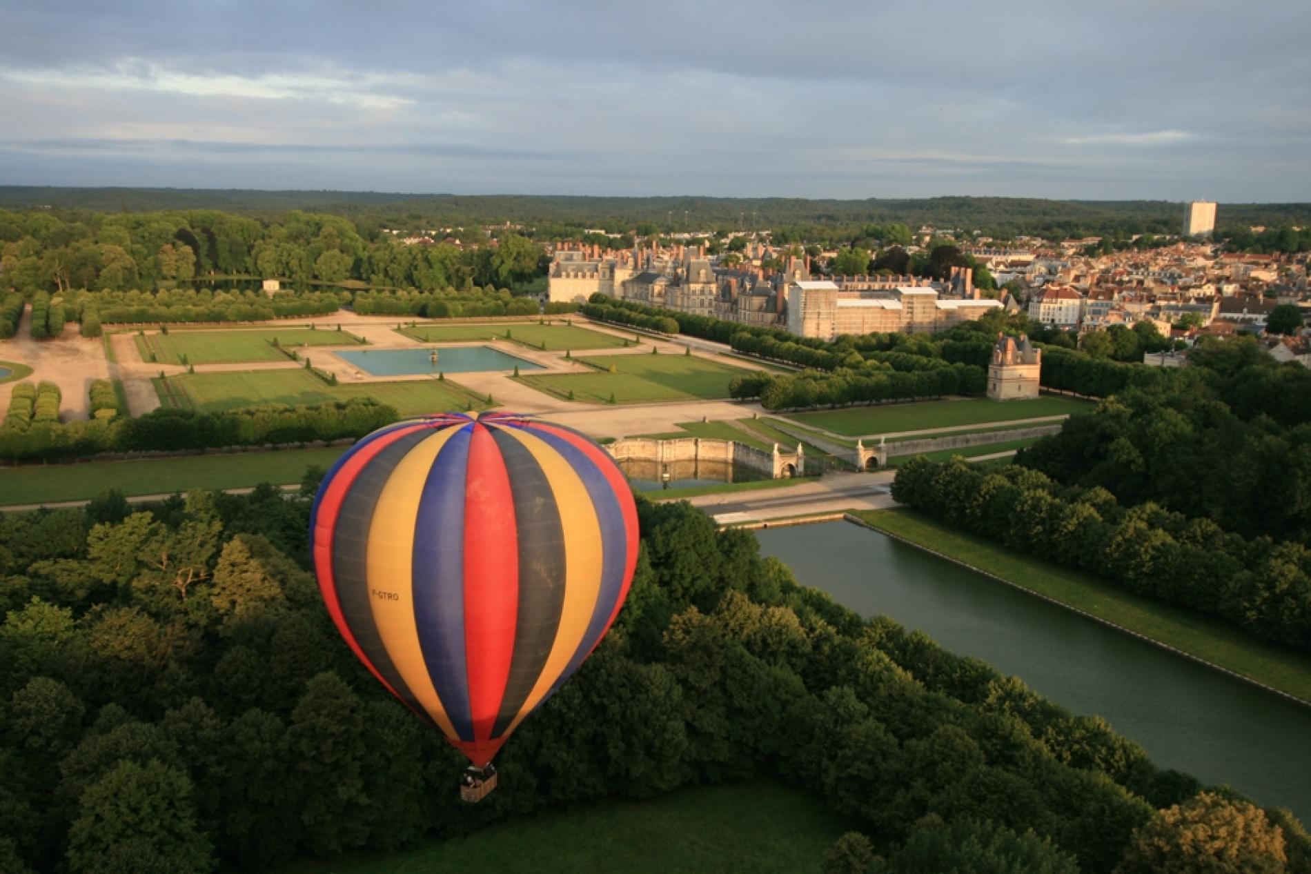 Fontainebleau hot air balloon