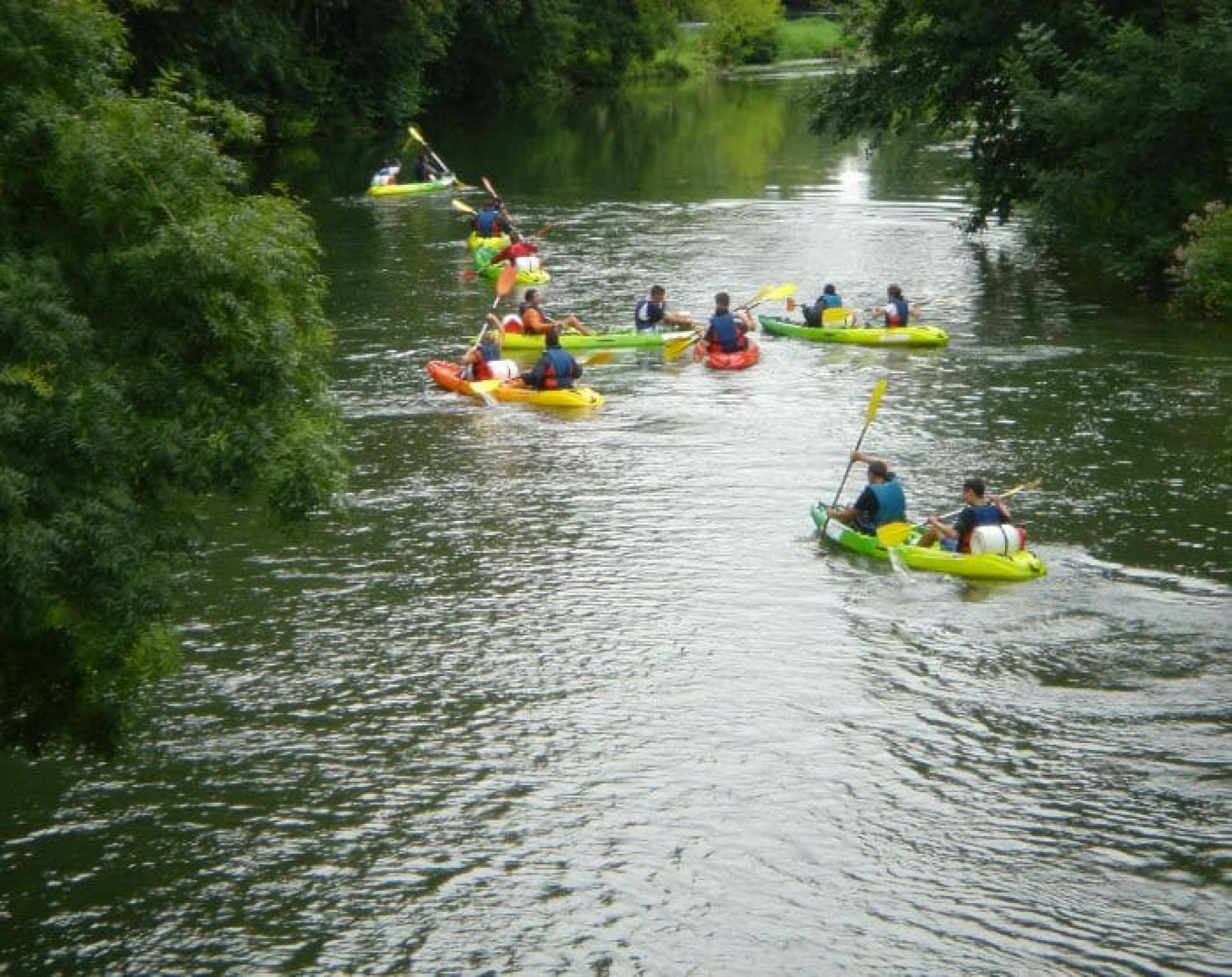 CANOE DESCENT OF THE LOING