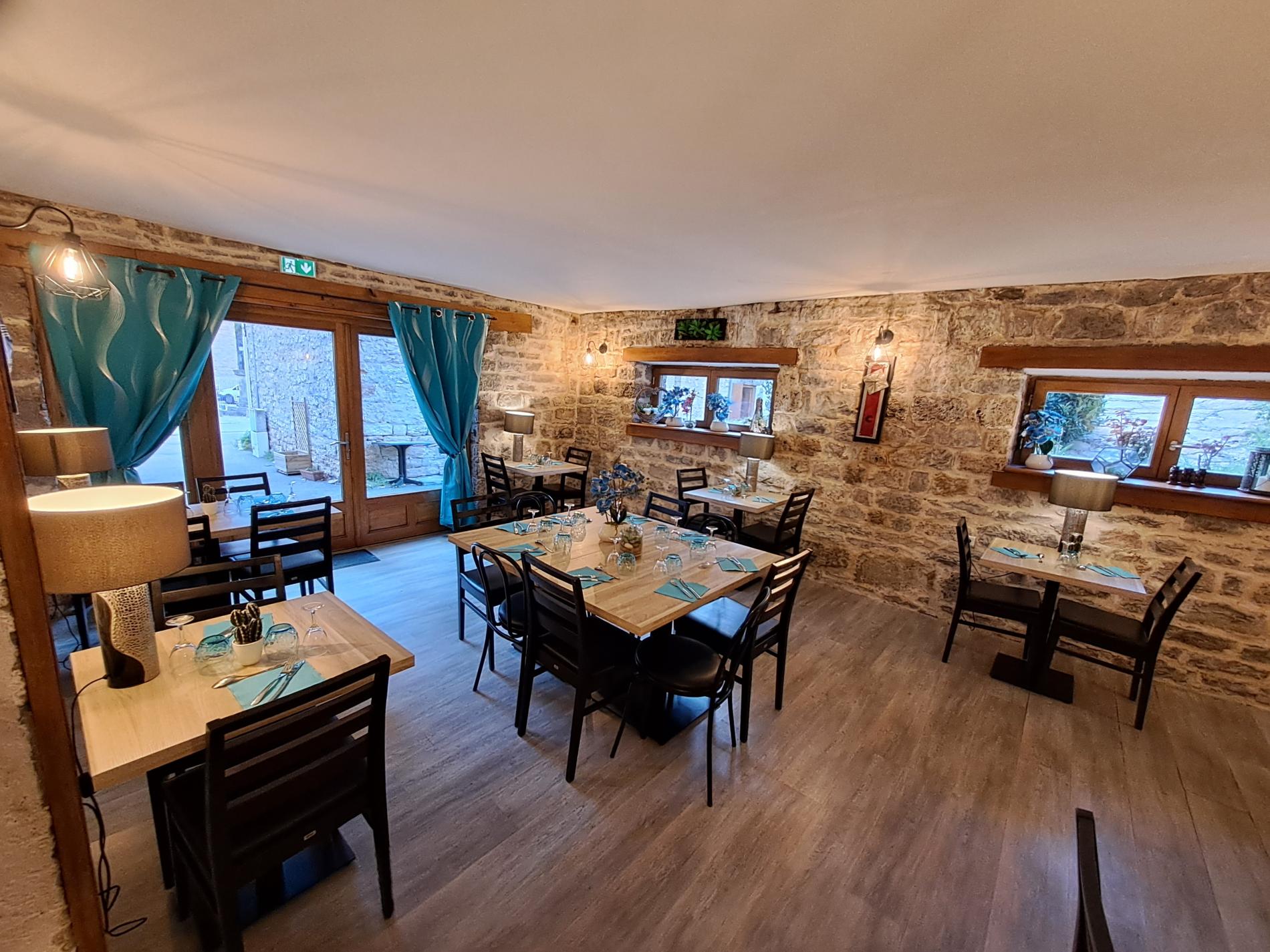 Logis Hôtel avec piscine, Restaurant en Lozère