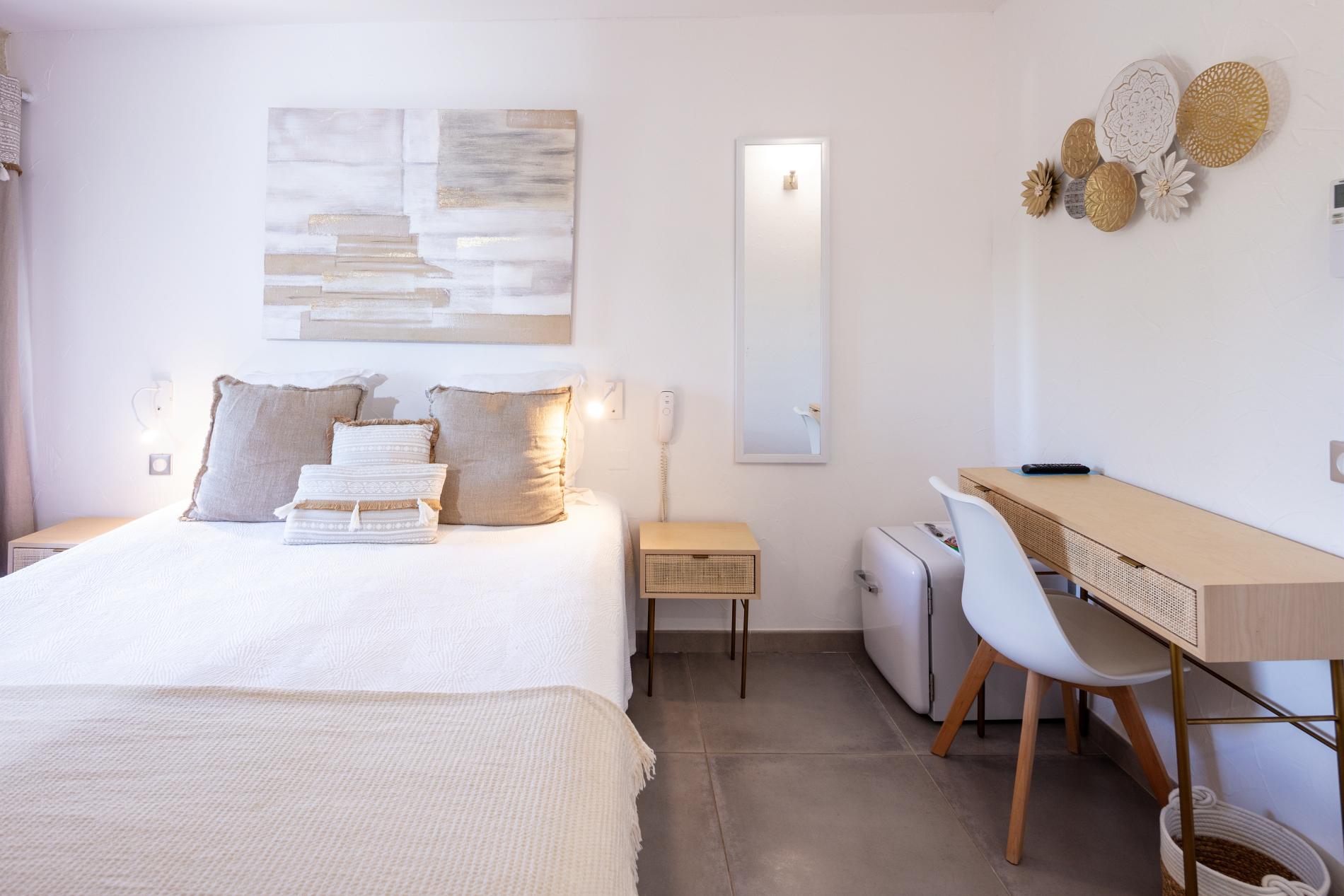 image Le Mas du Terme *** Hôtel Piscine Restaurant Ardèche