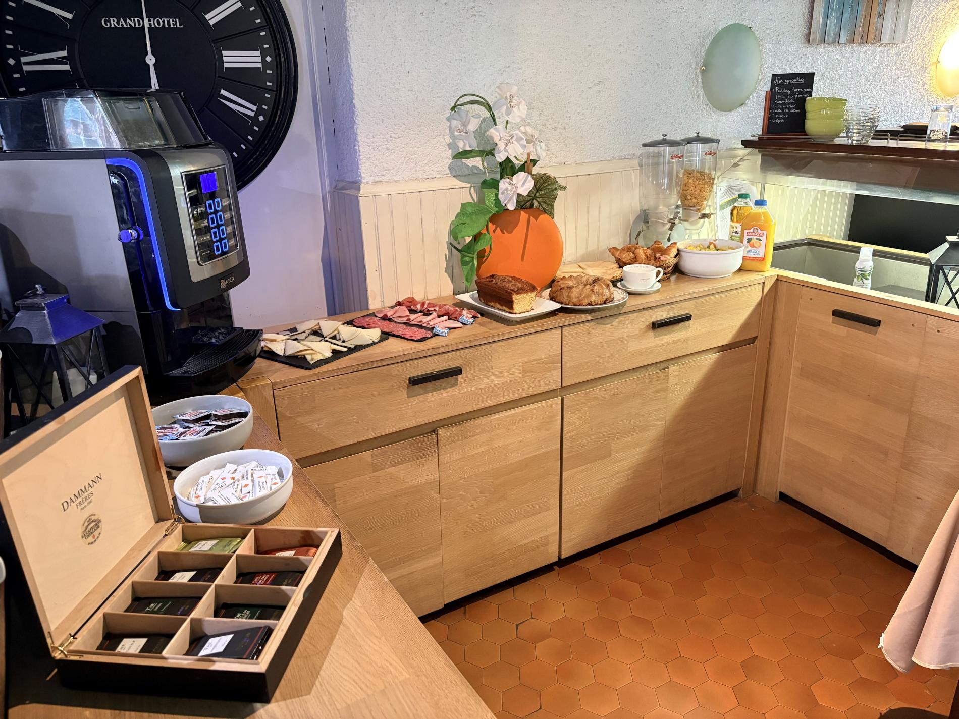Petit -d&eacute;jeuner buffet