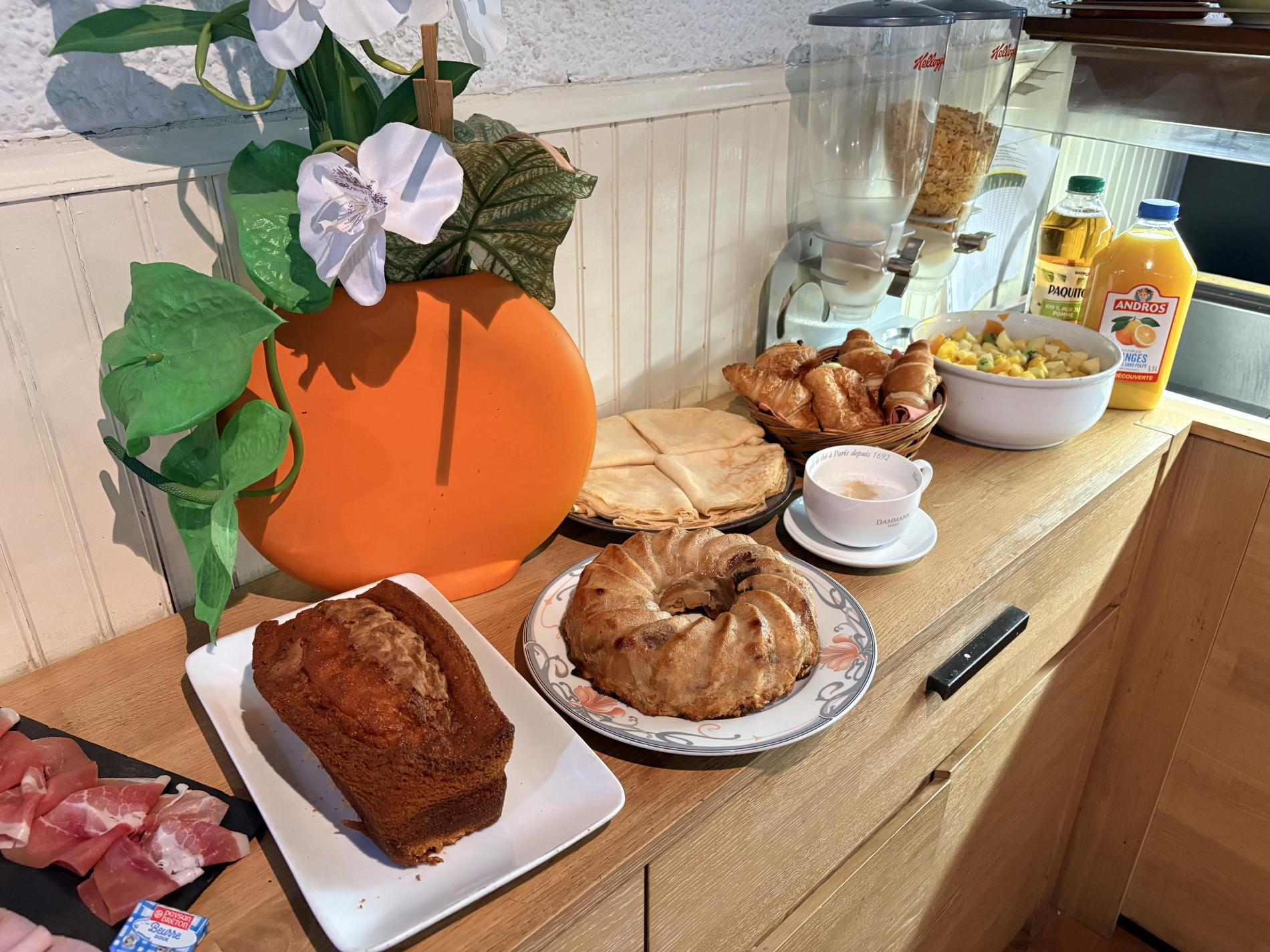 Petit -d&eacute;jeuner buffet